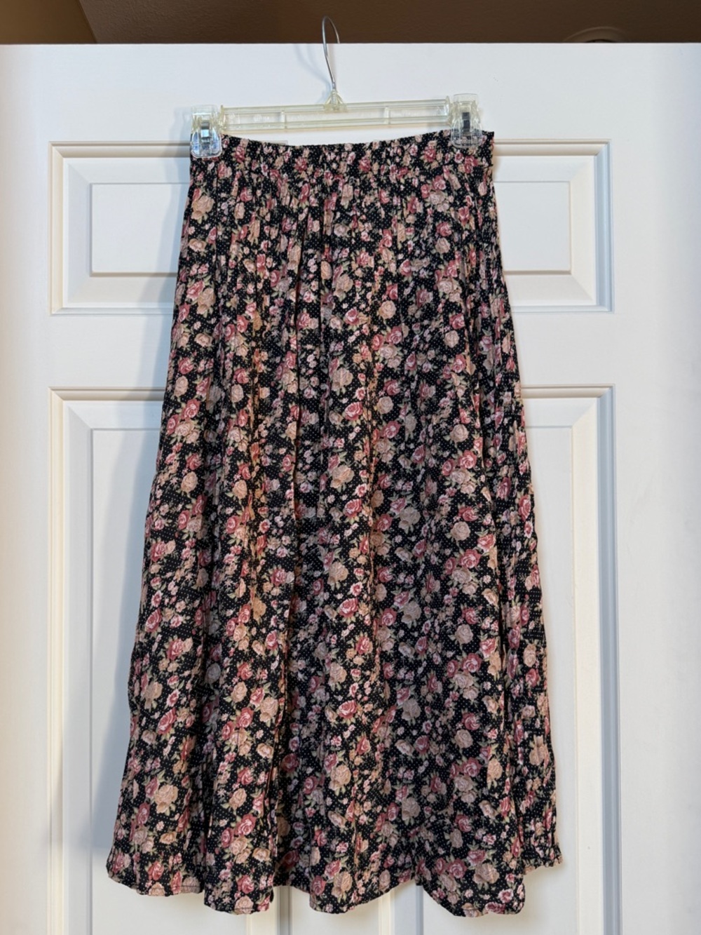 Vintage Floral Midi Skirt in Black and Pink